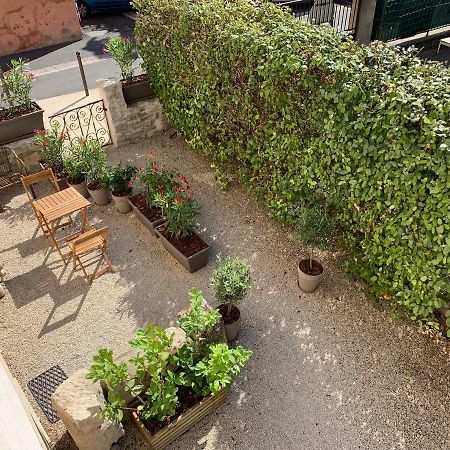 Ferienwohnung Les Lauriers LʼIsle-sur-la-Sorgue Exterior foto