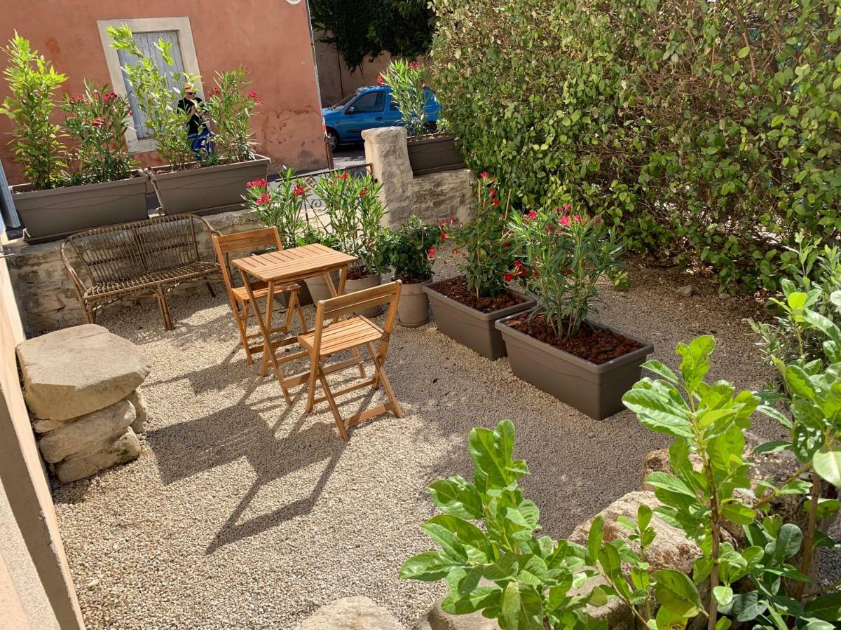Ferienwohnung Les Lauriers LʼIsle-sur-la-Sorgue Exterior foto