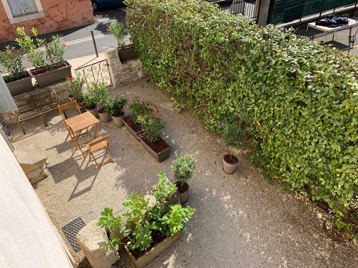 Ferienwohnung Les Lauriers LʼIsle-sur-la-Sorgue Exterior foto